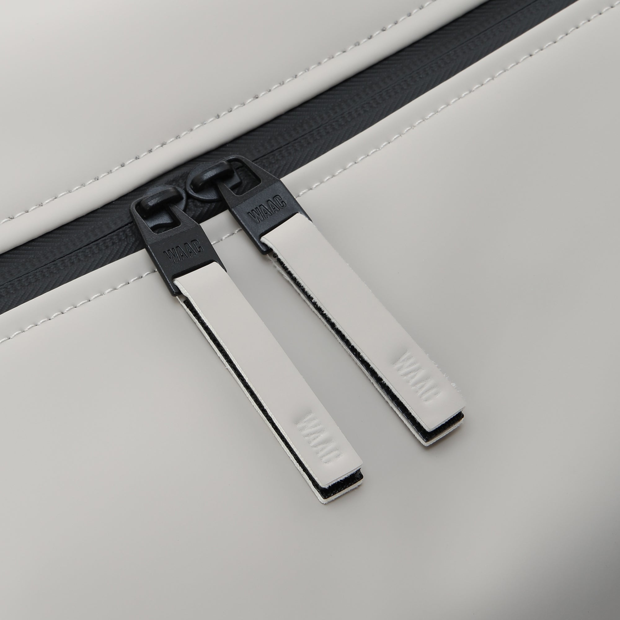 UNISEX MATTE FAUX LEATHER ボストンバッグ ブラック