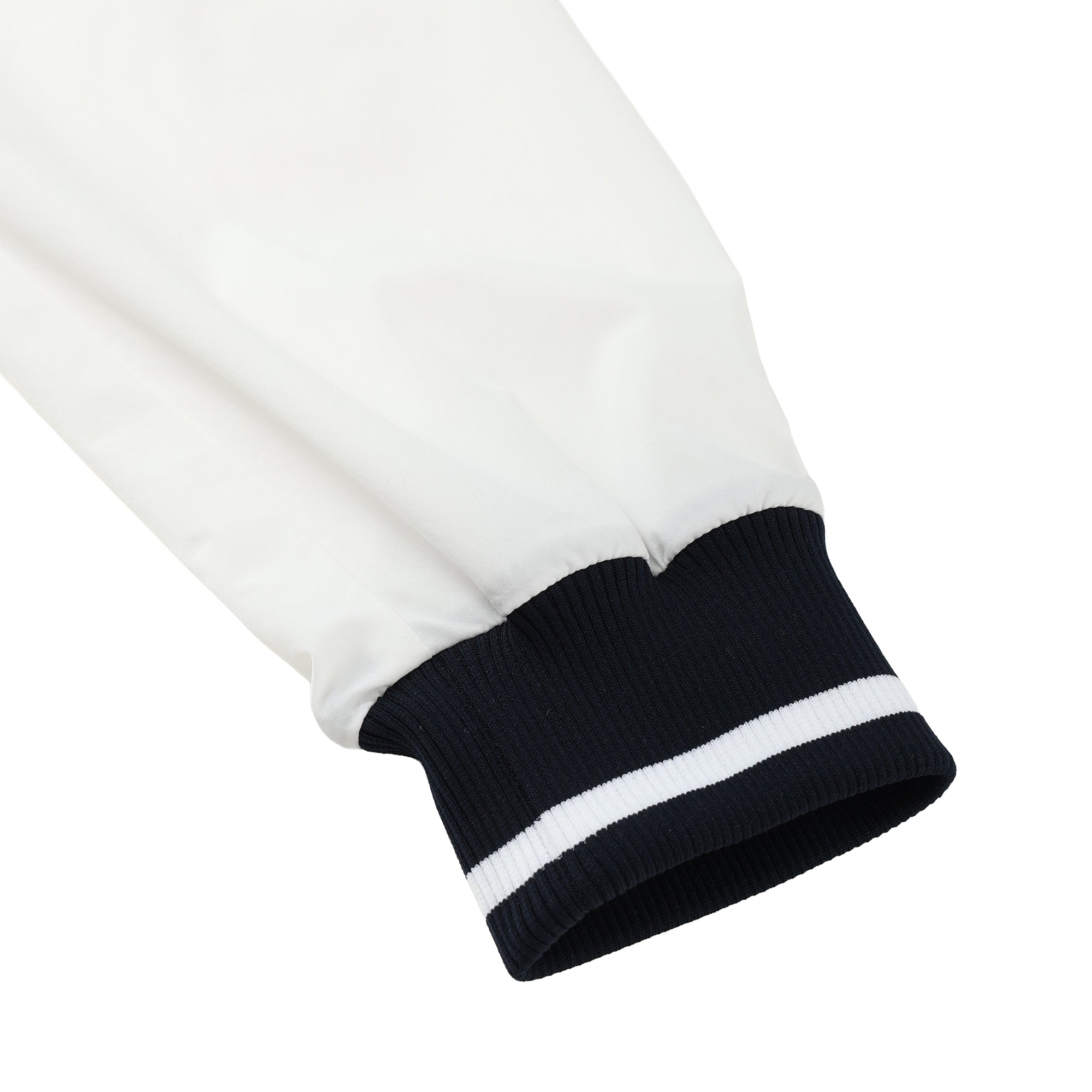 MEN ストレッチタフタバックロゴプルオーバー ブラック