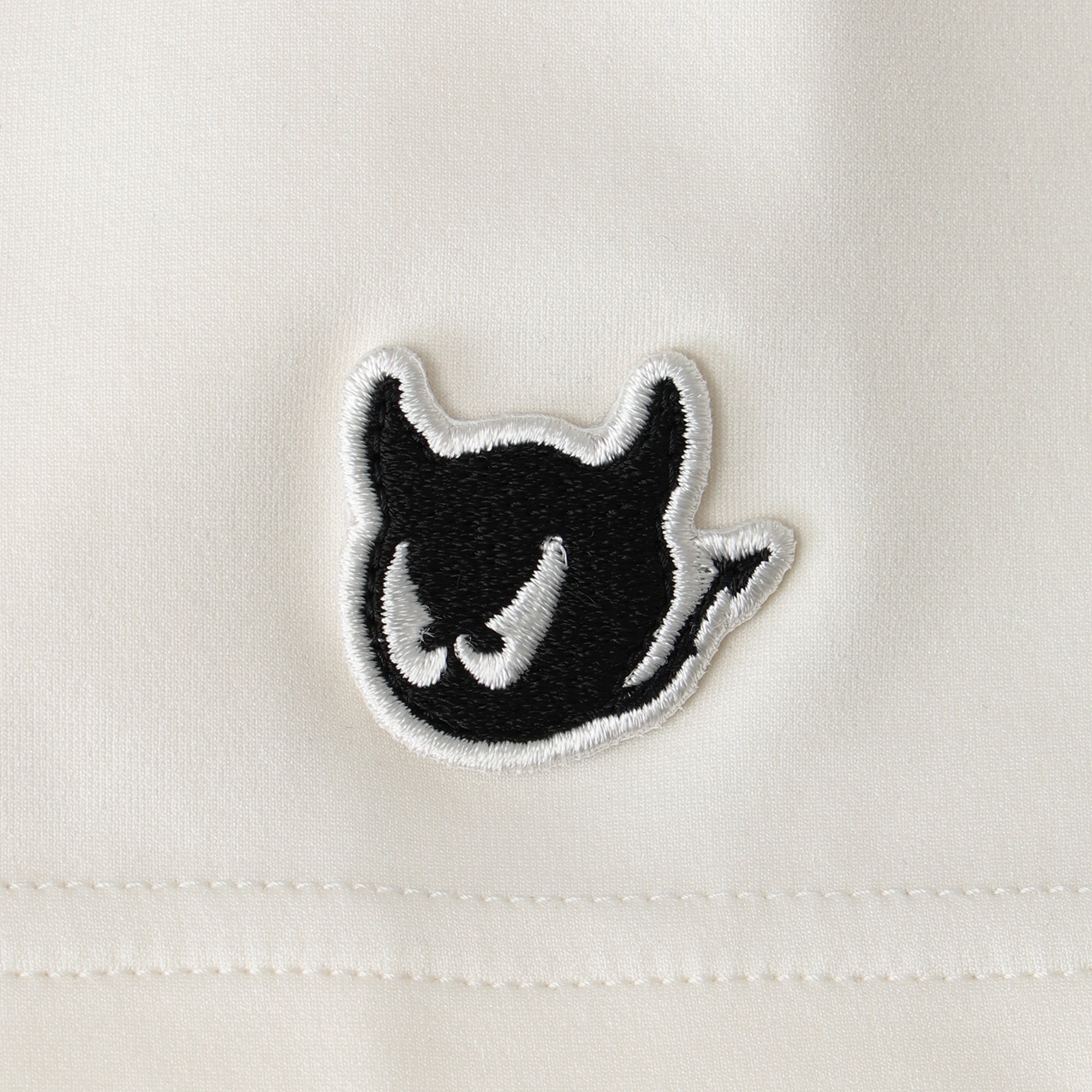 【25SS 新作】WOMEN シーズンロゴフーディー ブラック