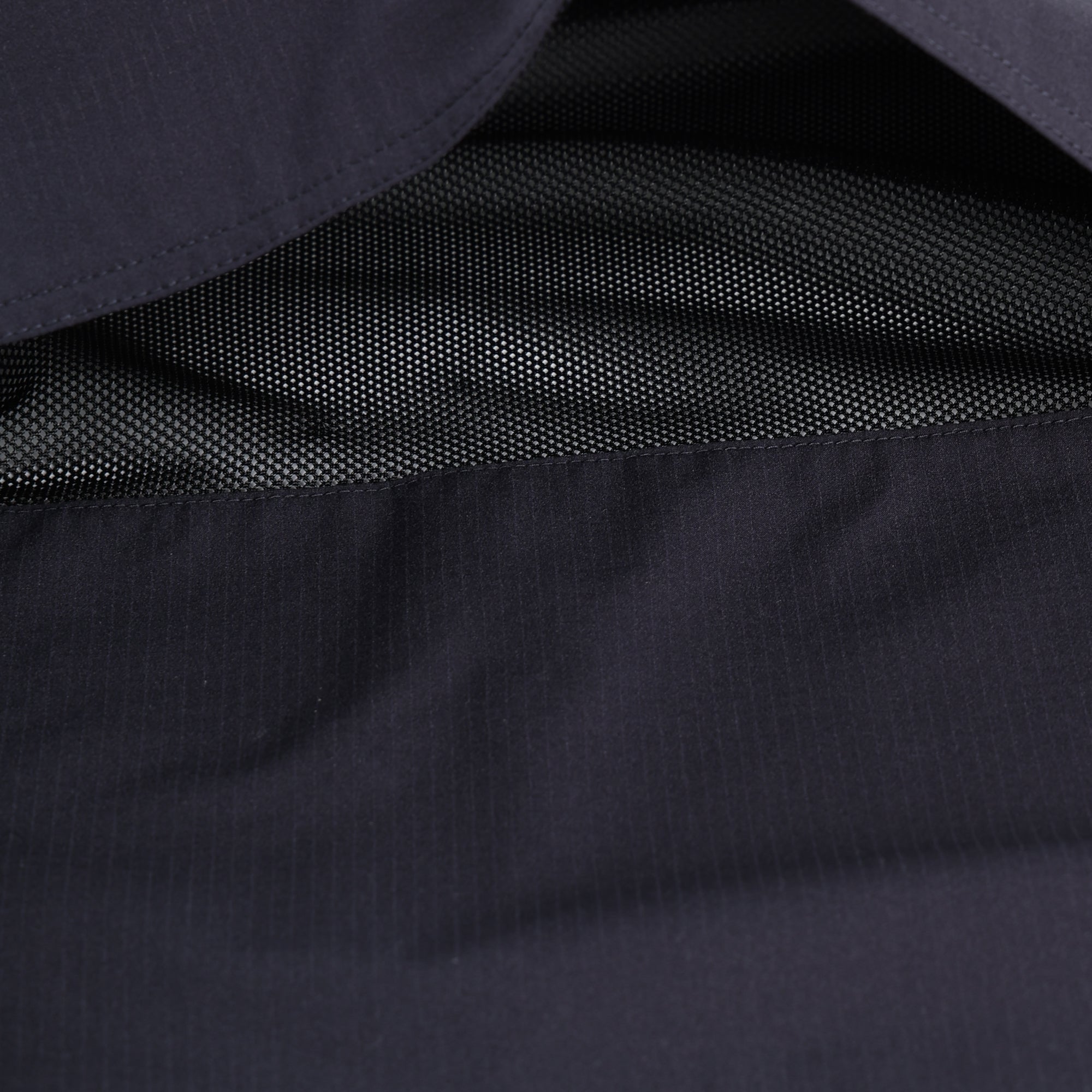 【25SS 新作】MEN DotAir® バイカラーアノラック ネイビー