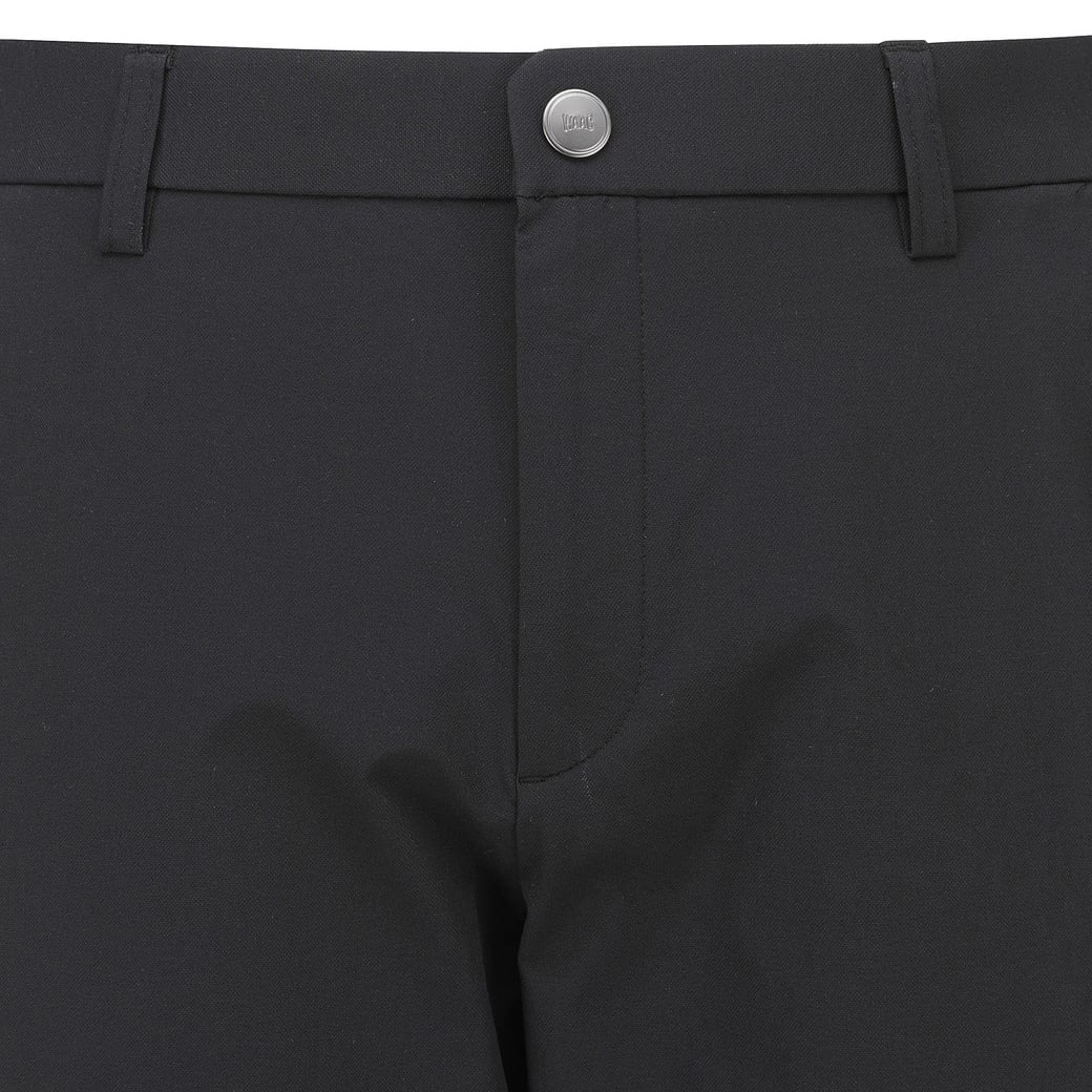 MEN エッセンシャルショートパンツ ブラック