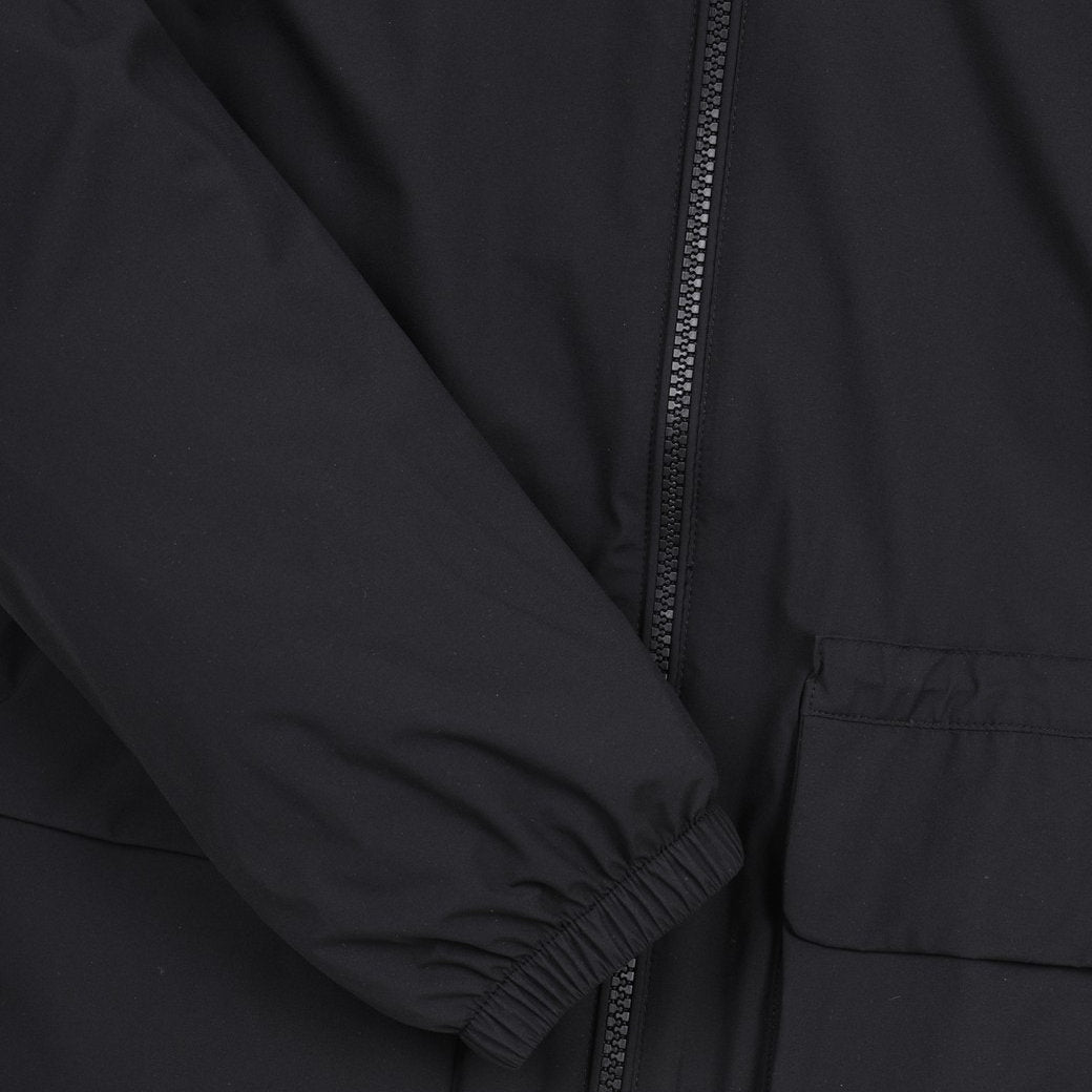 WOMEN ESSENTIALウィンドブレーカー ブラック