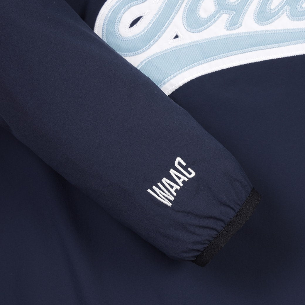 【WAAC X JONES】WOMEN カーブロゴプルオーバー ネイビー