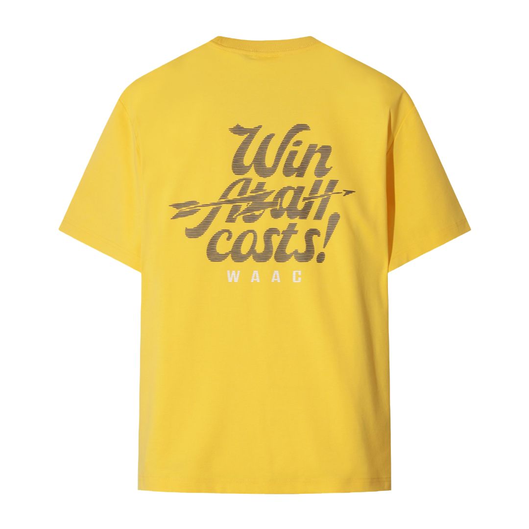 UNISEX シーズングラフィックロゴ クルーネックTシャツ マスタード