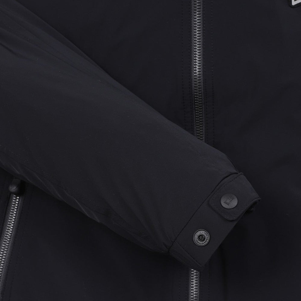 MENS ESSENTIALウィンドブレーカー ブラック/072334100