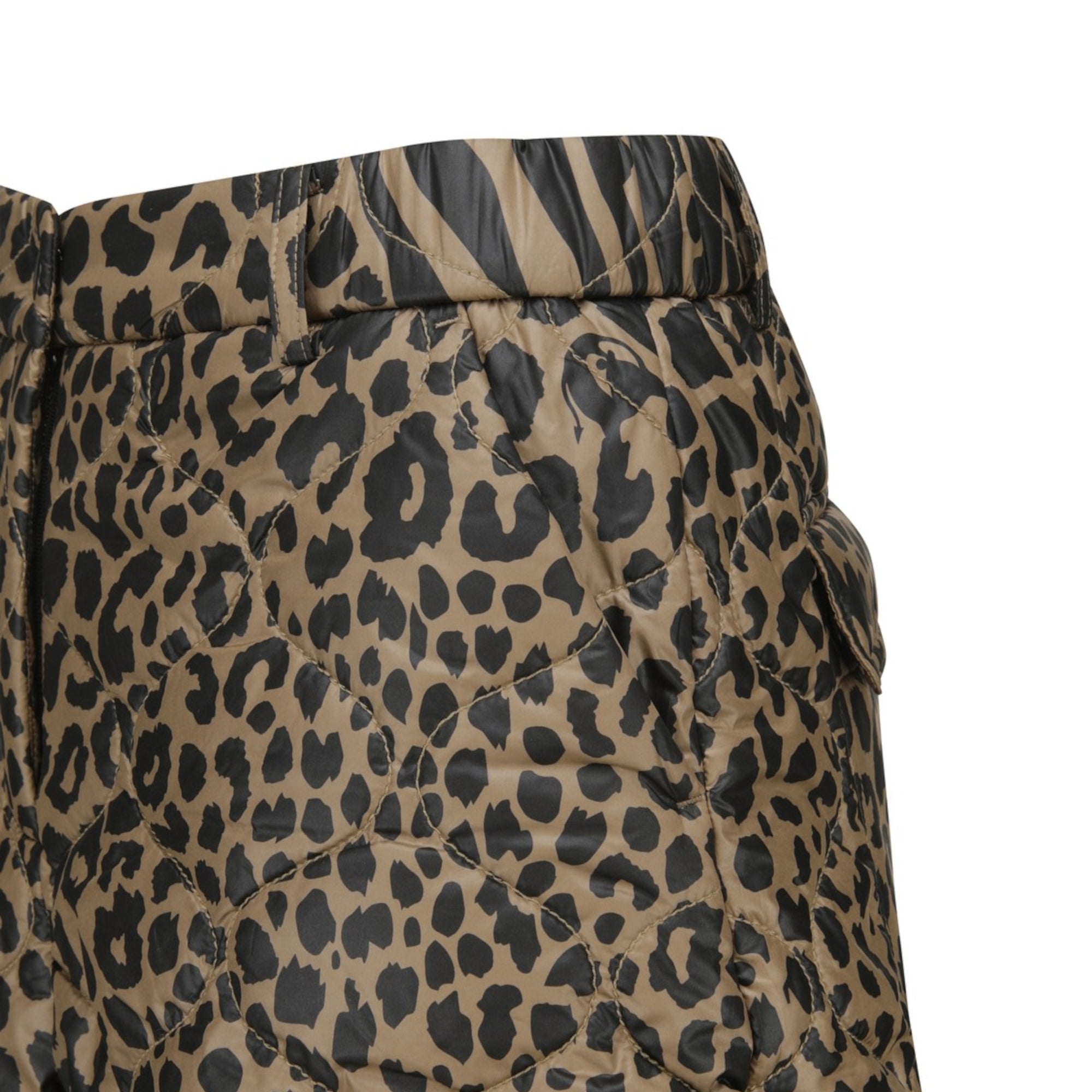 WOMEN パディングショートパンツ ブラウン