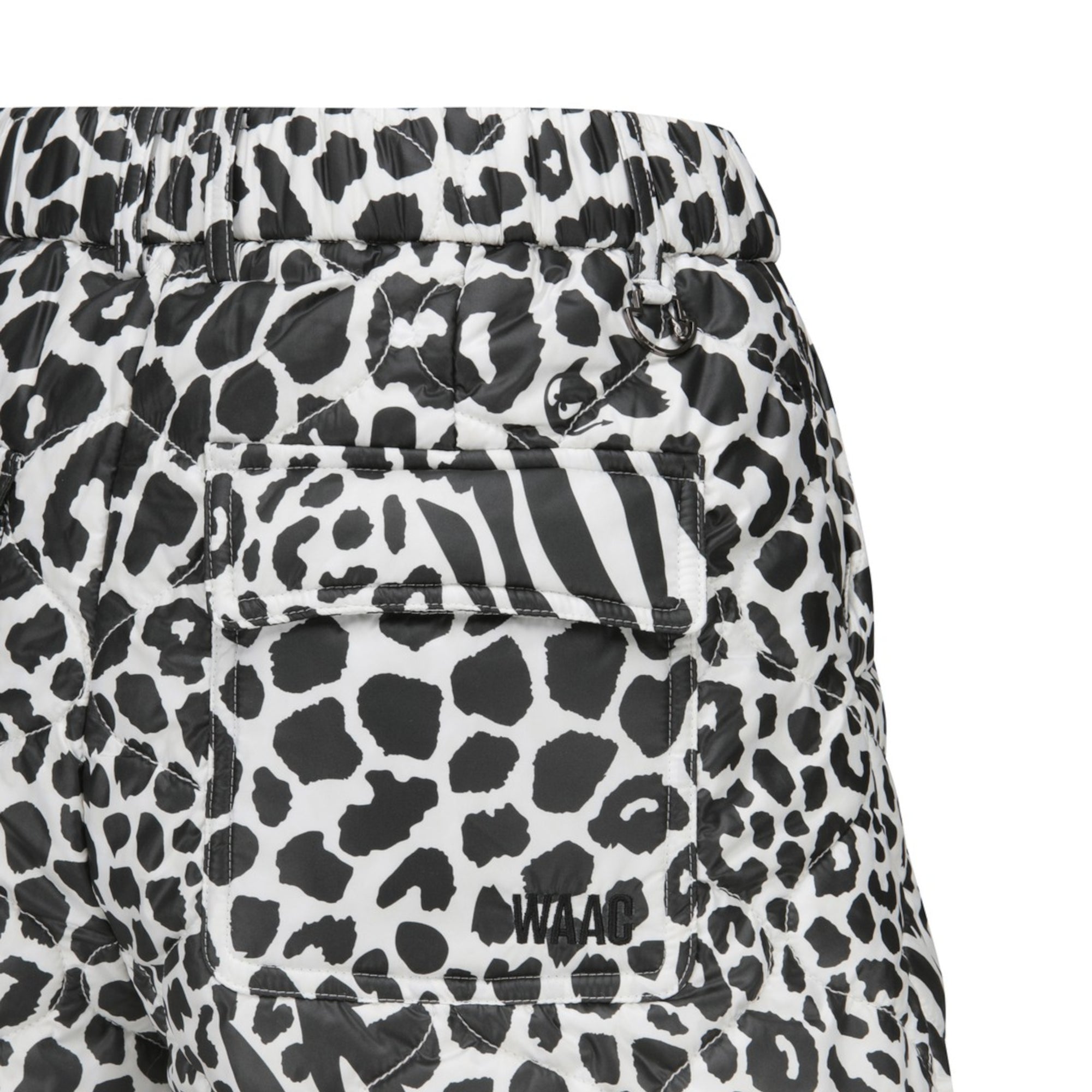 WOMEN パディングショートパンツ ホワイト