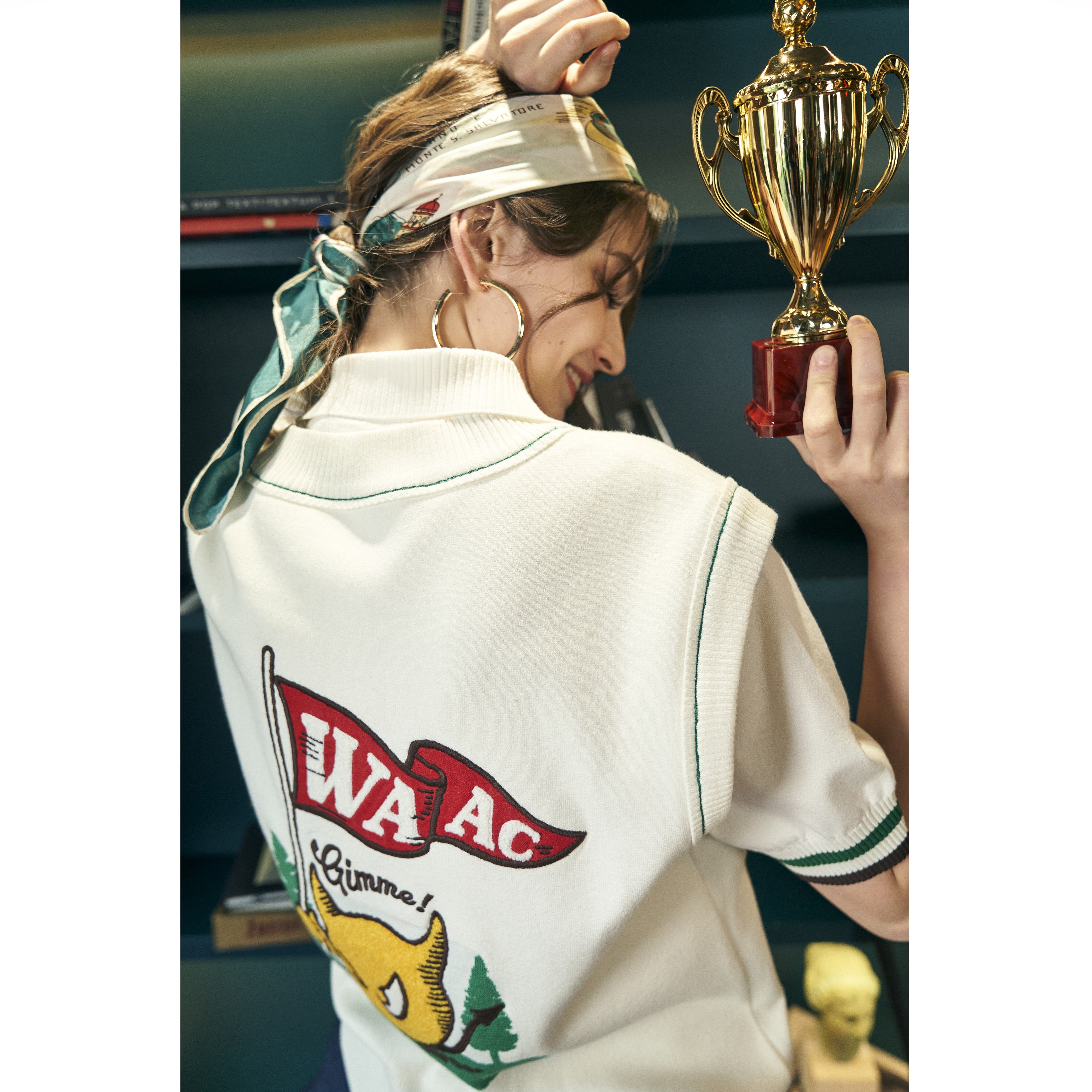 WOMEN 刺繍スリーブレスカーディガン アイボリー