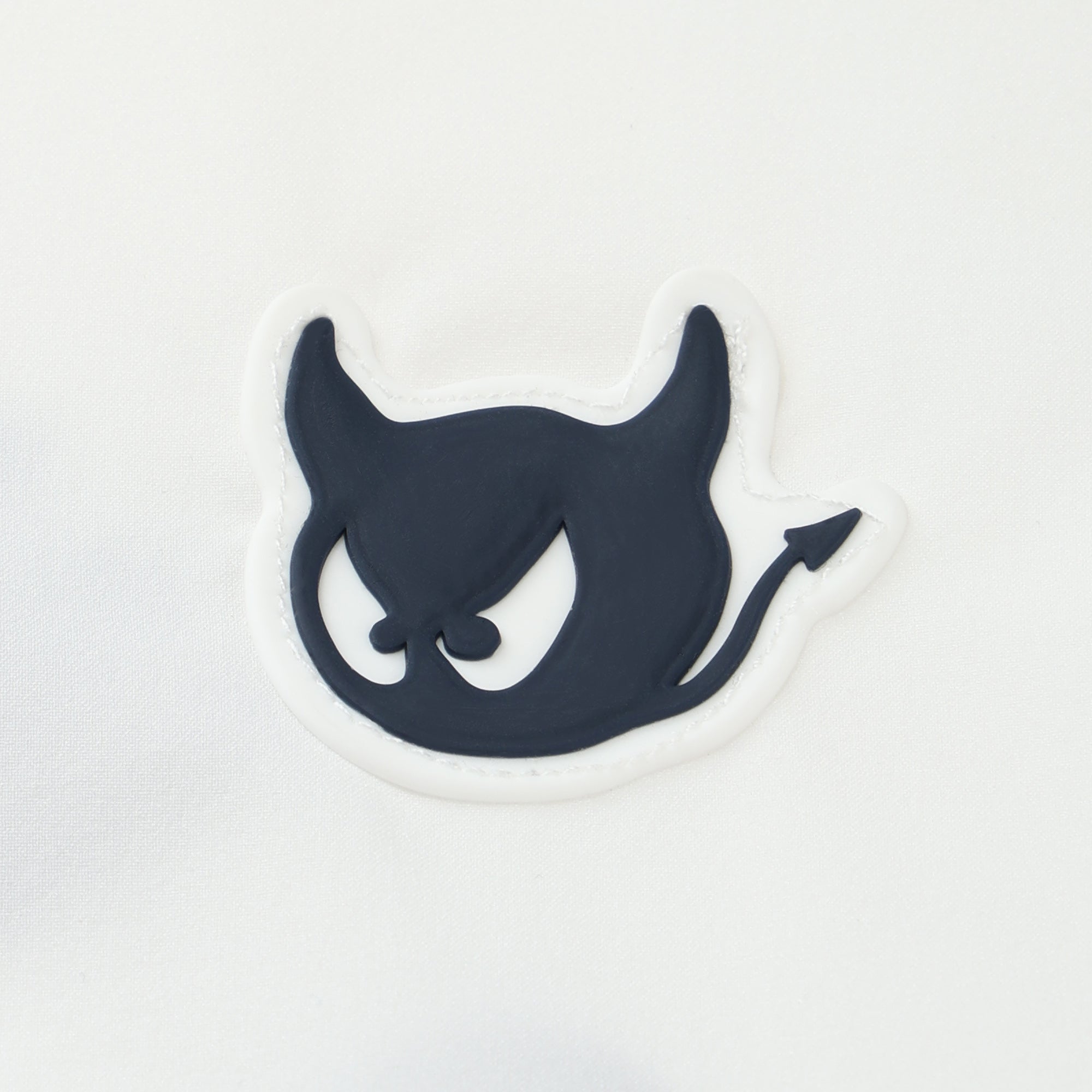 MEN ストレッチタフタバックロゴプルオーバー ブラック