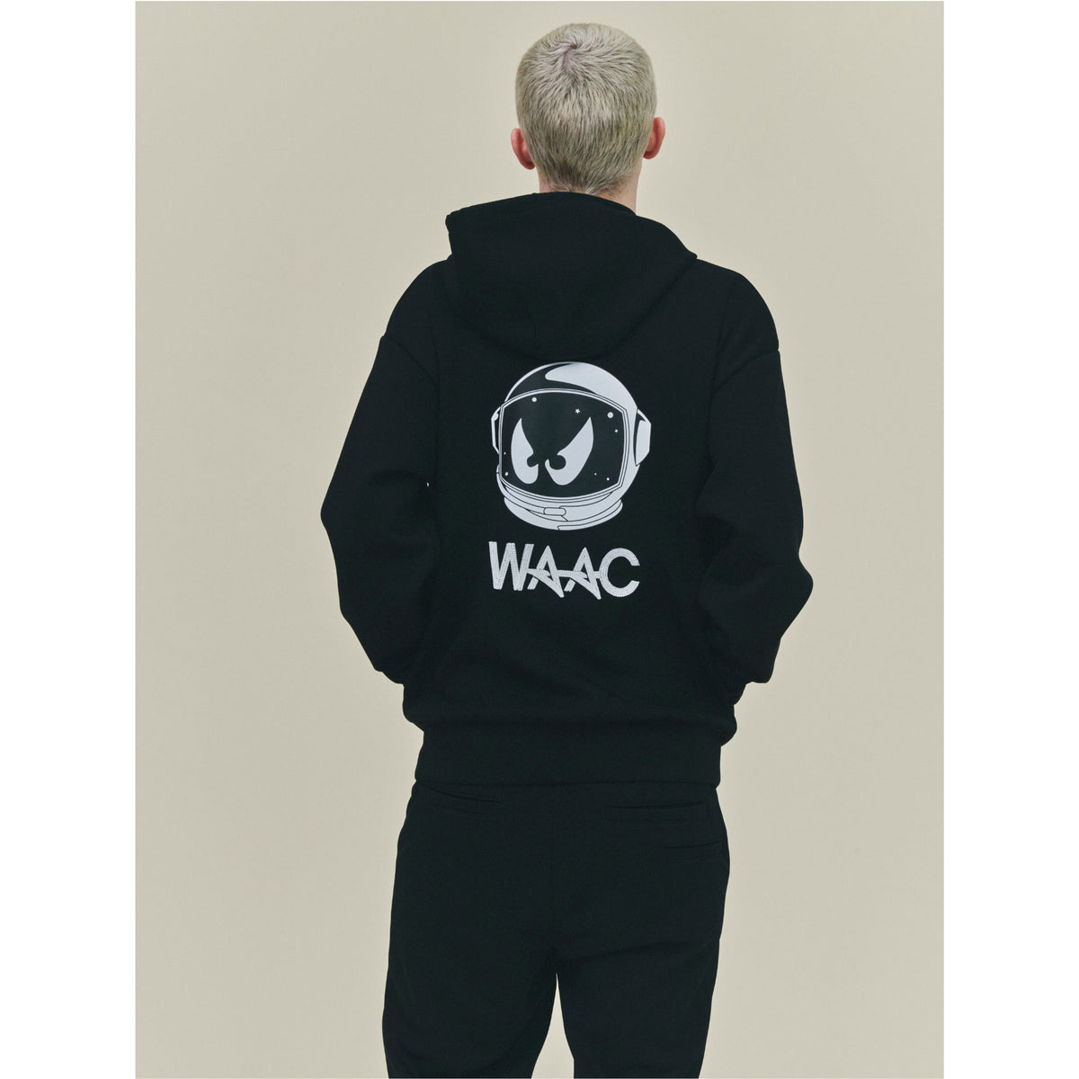 MEN SPACE WAACKY ダンボールフーディ ブラック