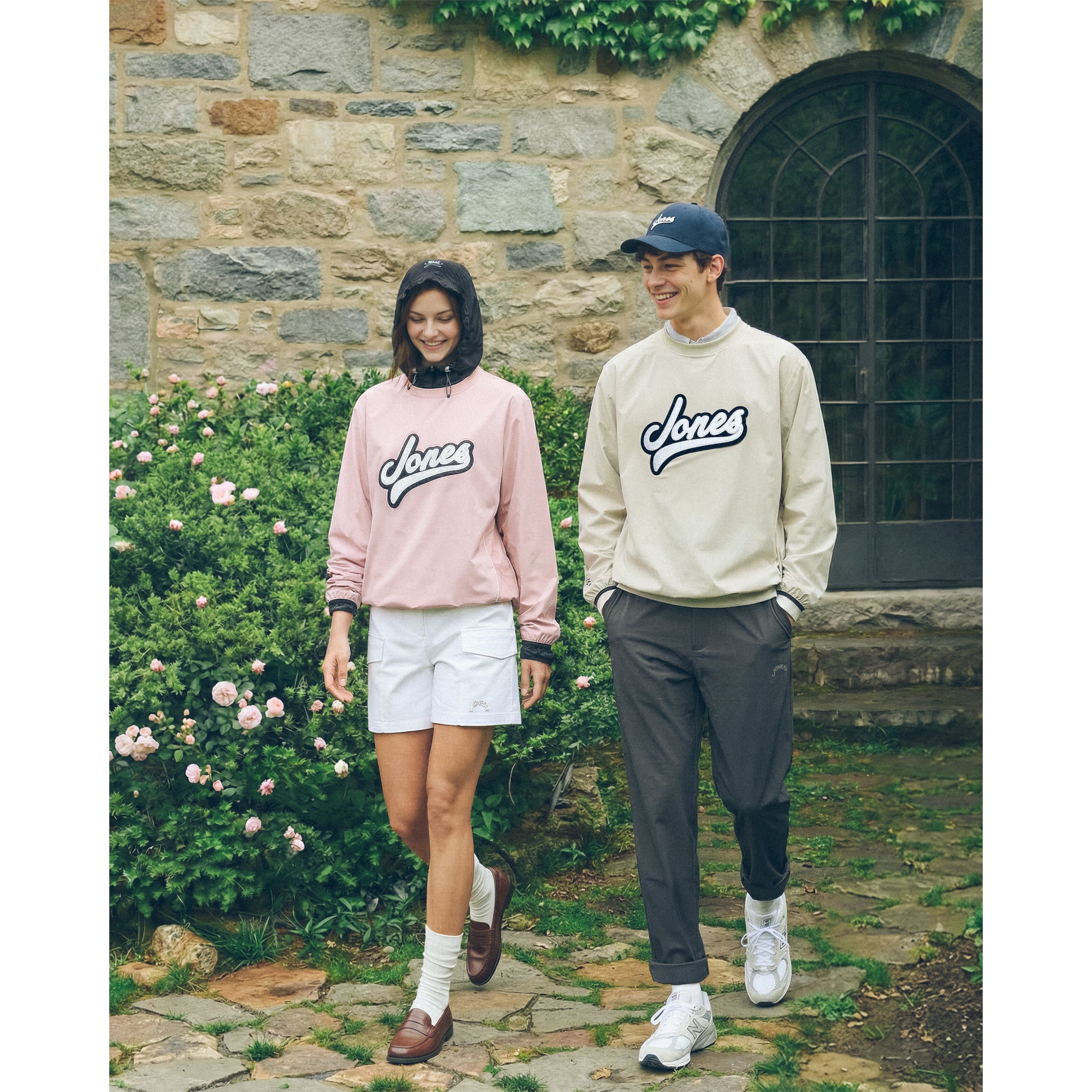 MEN カーブロゴ プルオーバー ベージュ