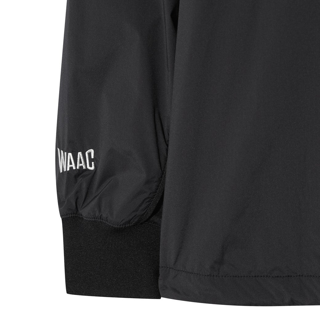 【WAAC X JONES】MEN ロゴウィンドブレーカープルオーバー ブラック