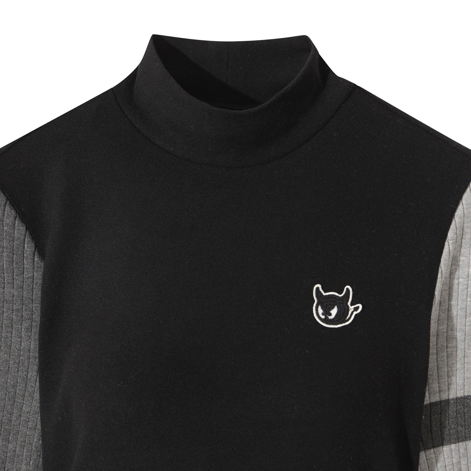 新品未使用タグ付き　viviano フリル　プルオーバースウェット　グリーン系 新品未使用タグ付き viviano フリル プルオーバースウェット