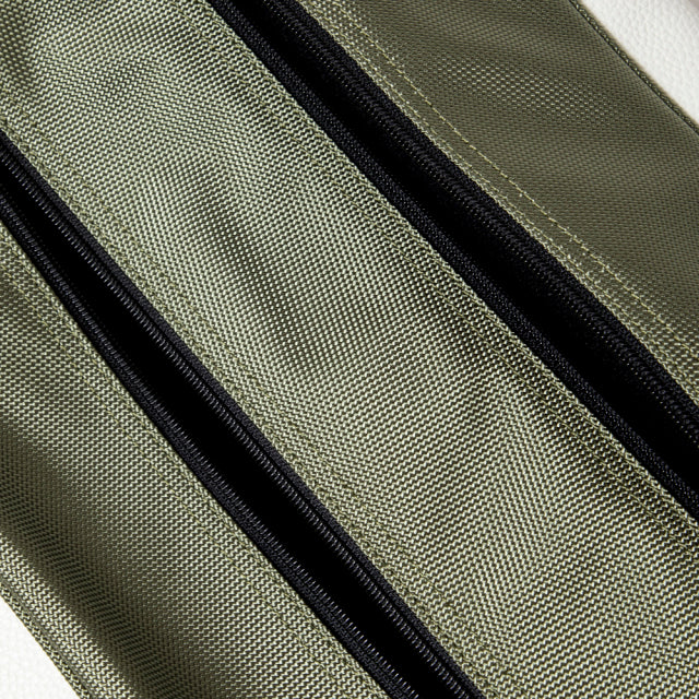 【JONES】UNISEX シューズバッグ オリーブ